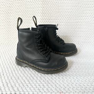 Dr. Martens Black Leather Classic 1460 Combat Boots Toddler 8 Unisex Girl Boy